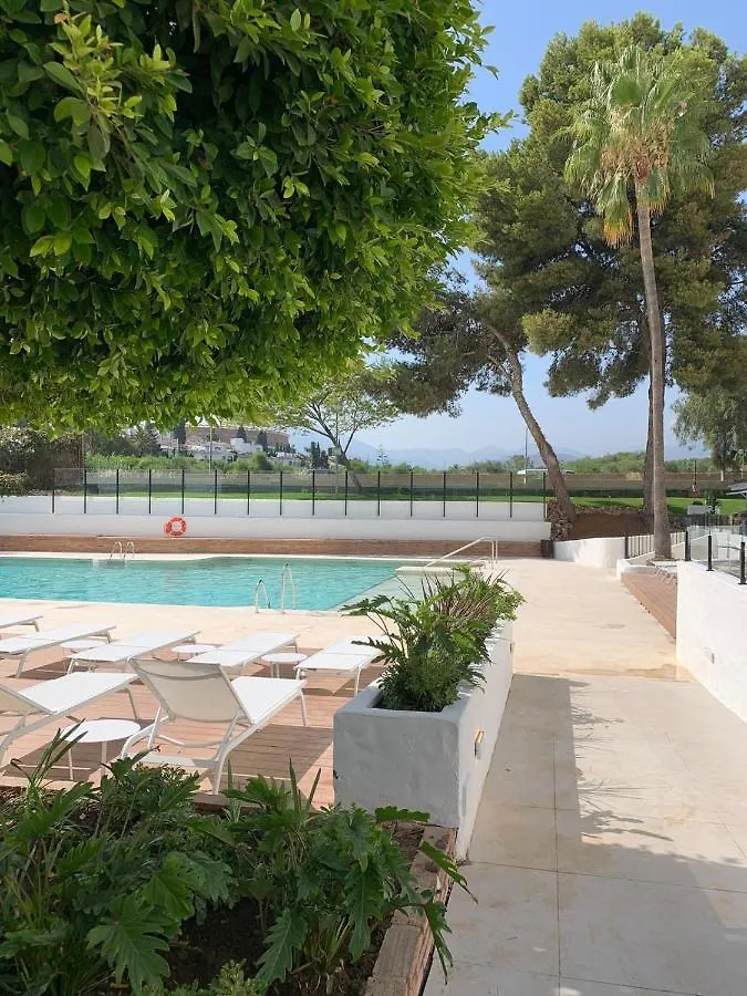 Apartment Bright & Cozy Studio In The Center Of Puerto Banus, Pool And Terrace. Marbella